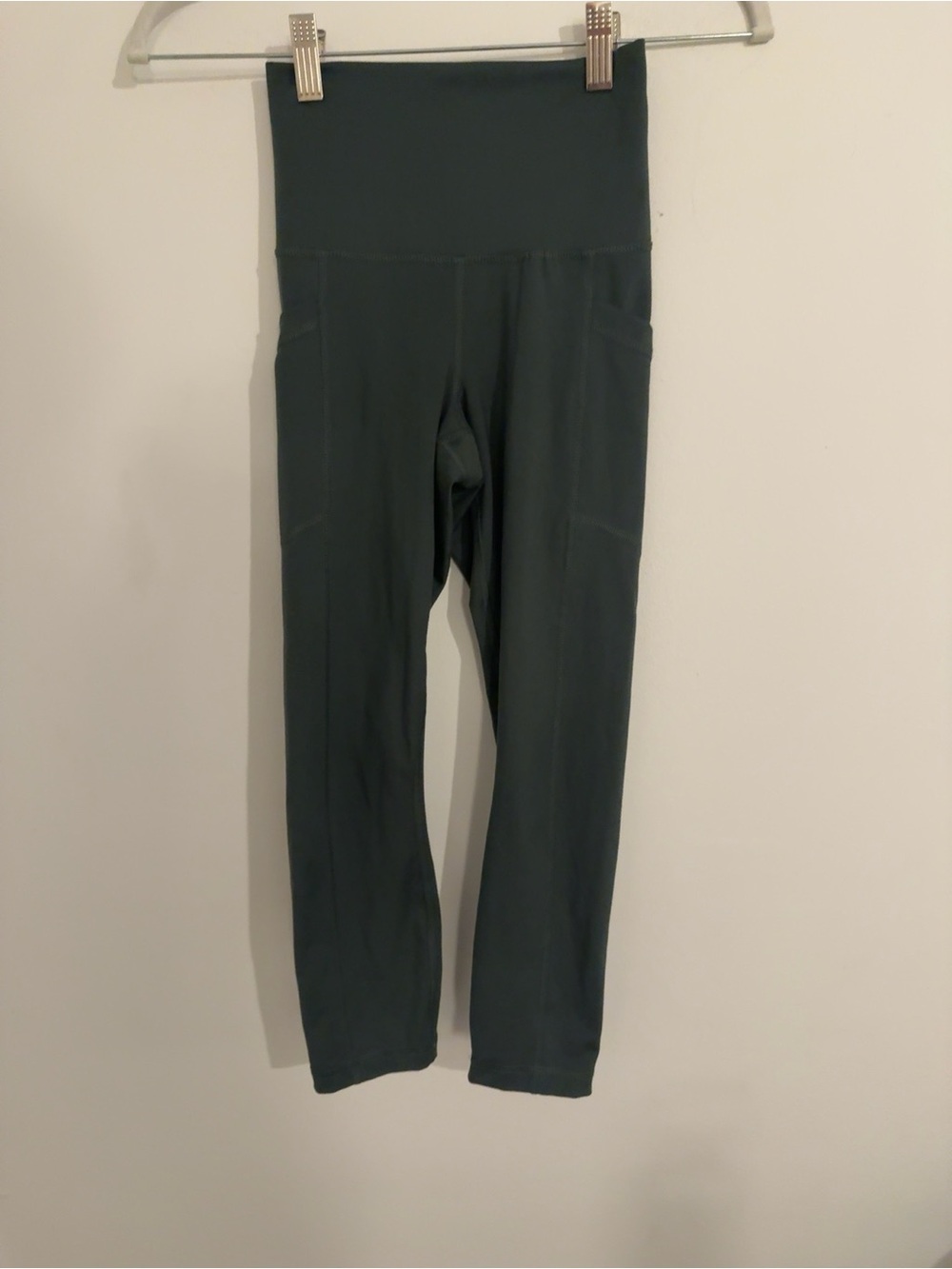 Yogalicious Lux High Rise Pocket Leggings XS Green 7/8 Yoga Pilates Athleisure